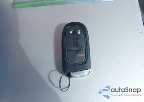 2019 Jeep Cherokee Latitude Plus Fwd z USA, uszkodzony, nr VIN 1C4PJLLN4KD147633